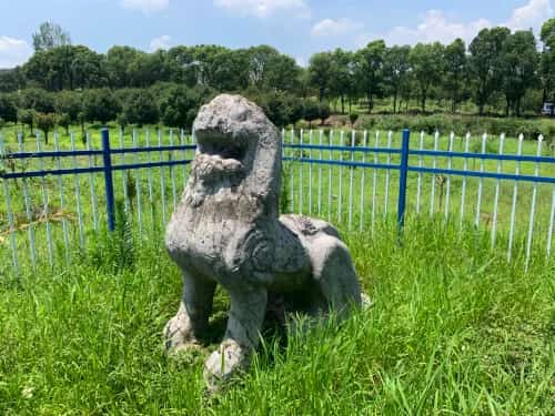 烂石弄南齐失名墓石刻