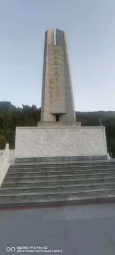 卢德铭烈士墓