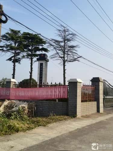 何坤烈士墓