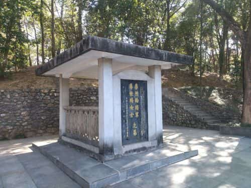 李烈钧墓