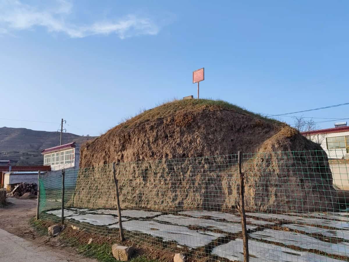 墩坪遗址及墓葬