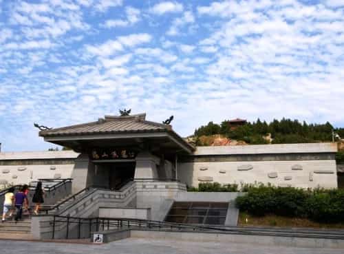 云龙山摩崖造像